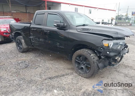 2021 Ram 1500 Big Horn 4X4 6'4 Box z USA, uszkodzony, nr VIN 1C6SRFBT8MN741621